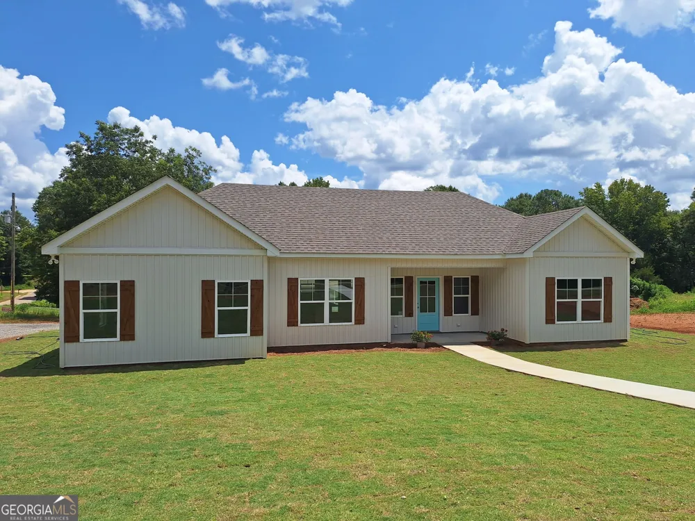1390 Ben Brown RD Valley, AL 36854