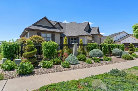 4999 Chalet Court