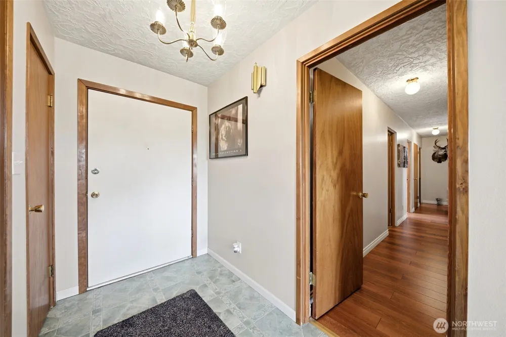 80 Summit Drive Kalama, WA 98625