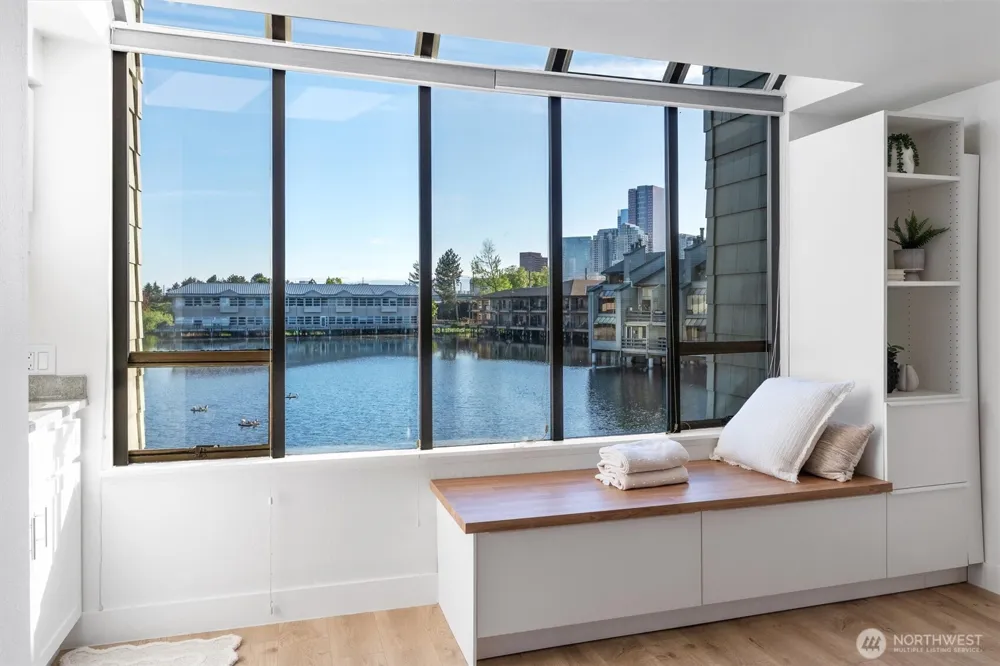 4 Lake Bellevue Drive #206 Bellevue, WA 98005