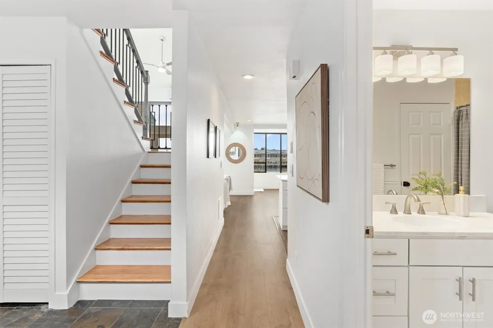 4 Lake Bellevue Drive #206 Bellevue, WA 98005