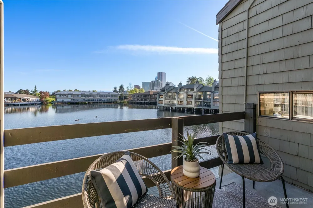 4 Lake Bellevue Drive #206 Bellevue, WA 98005