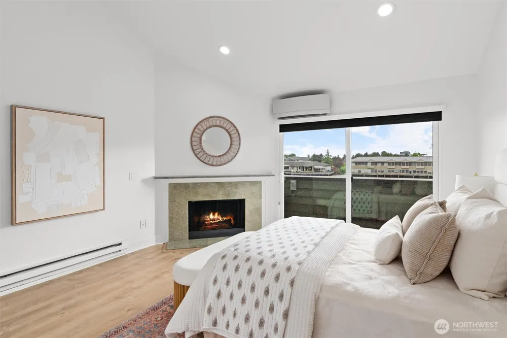 4 Lake Bellevue Drive #206 Bellevue, WA 98005
