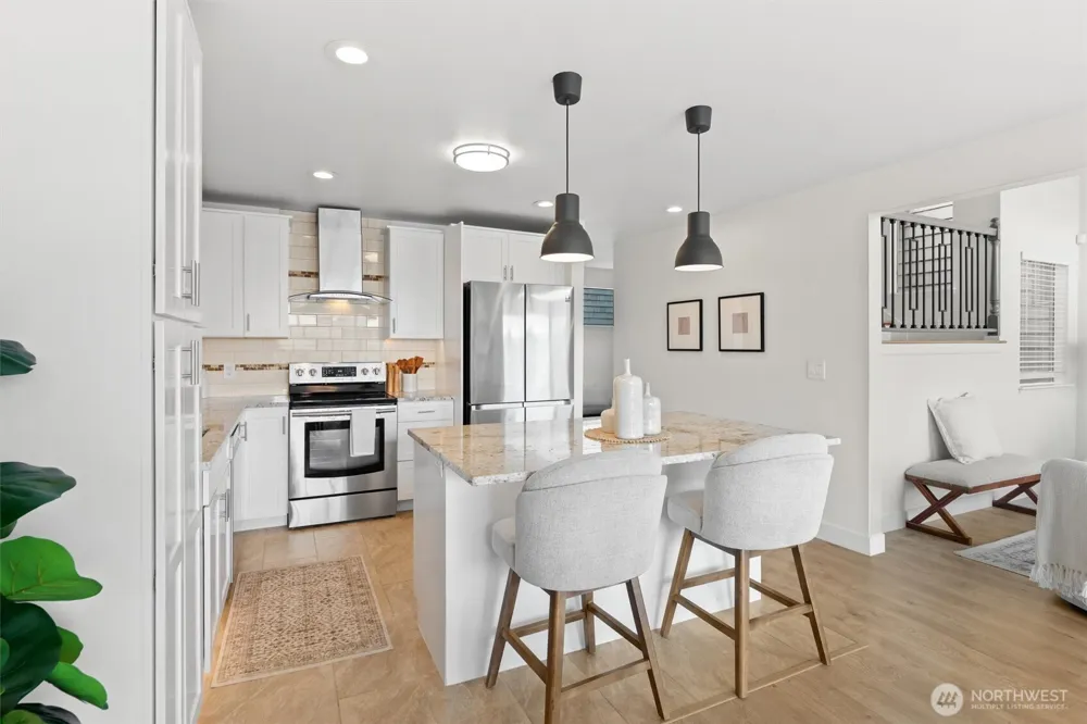 4 Lake Bellevue Drive #206 Bellevue, WA 98005