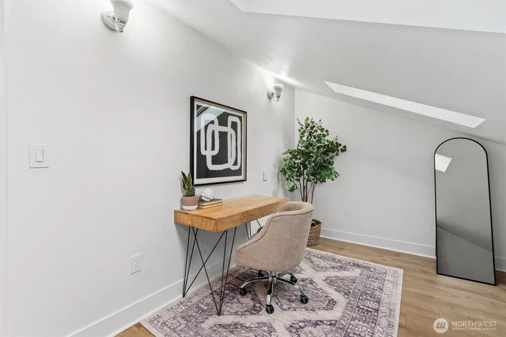 4 Lake Bellevue Drive #206 Bellevue, WA 98005