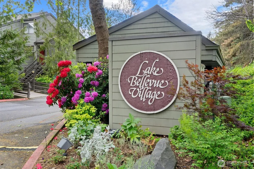 4 Lake Bellevue Drive #206 Bellevue, WA 98005