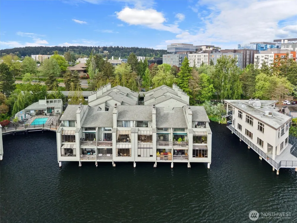 4 Lake Bellevue Drive #206 Bellevue, WA 98005