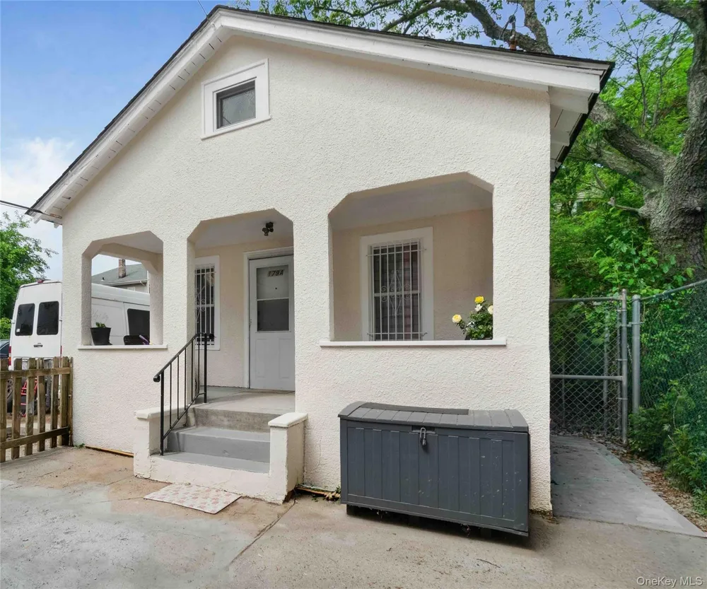 179A Beach 26th Street Far Rockaway, NY 11691