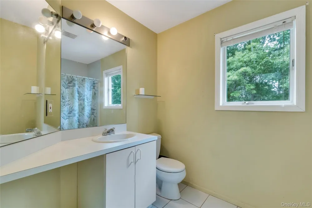 22 Kettle Hole Road Manorville, NY 11949