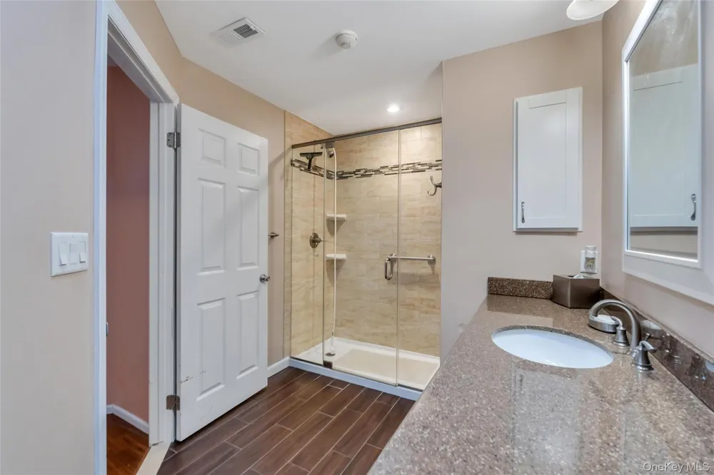 22 Kettle Hole Road Manorville, NY 11949