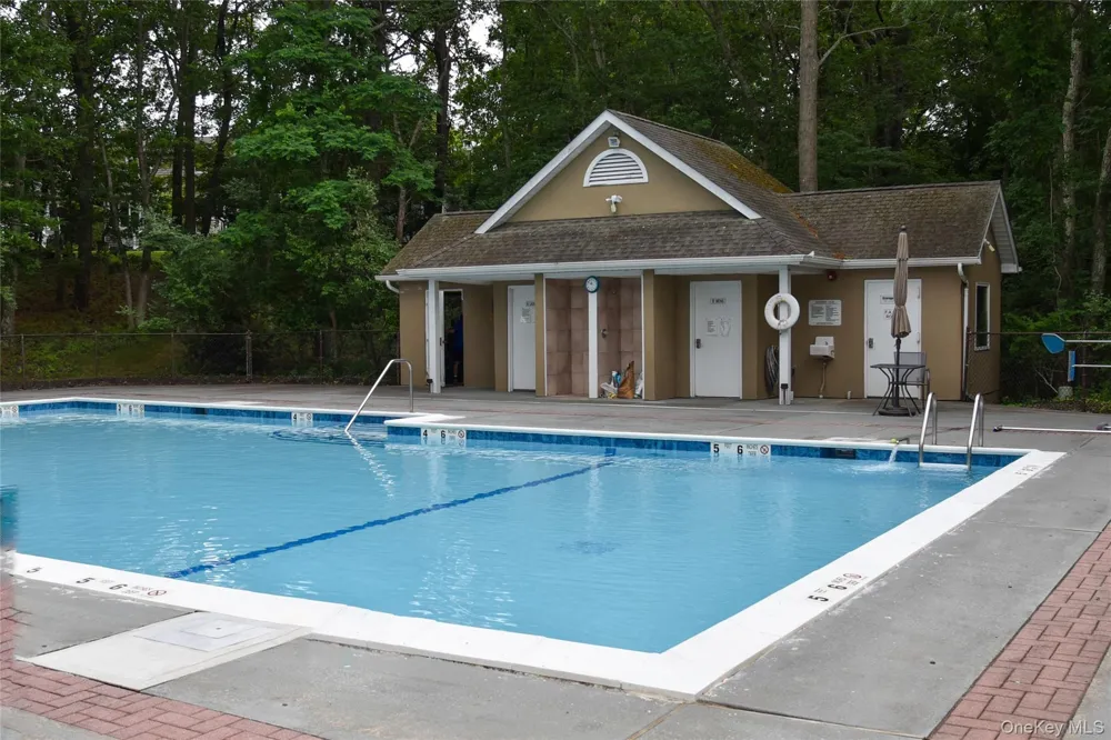22 Kettle Hole Road Manorville, NY 11949