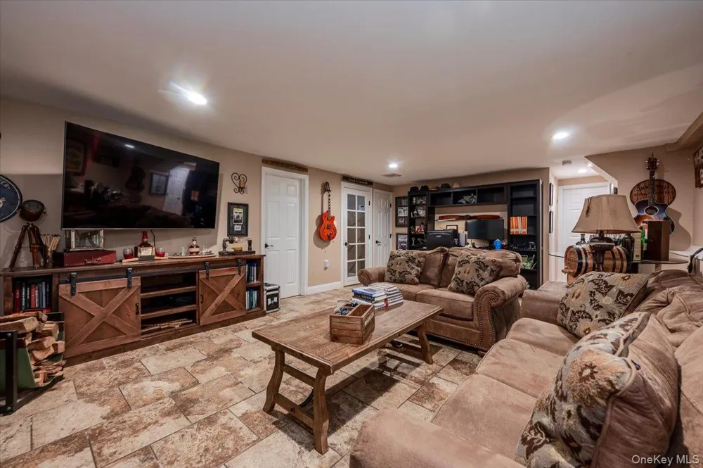 3251 Ocean Harbor Drive Oceanside, NY 11572