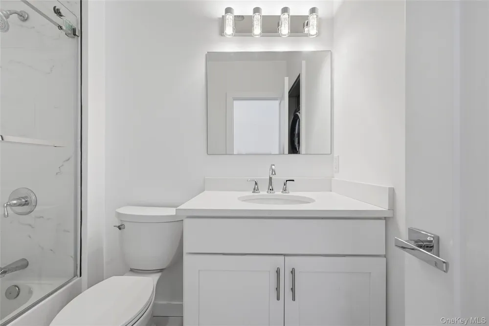 19 Montauk Highway #9 Westhampton, NY 11977
