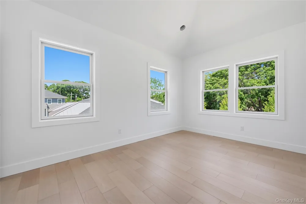 19 Montauk Highway #9 Westhampton, NY 11977