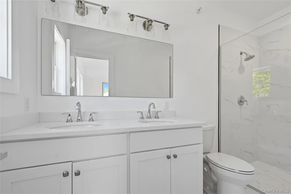 19 Montauk Highway #9 Westhampton, NY 11977