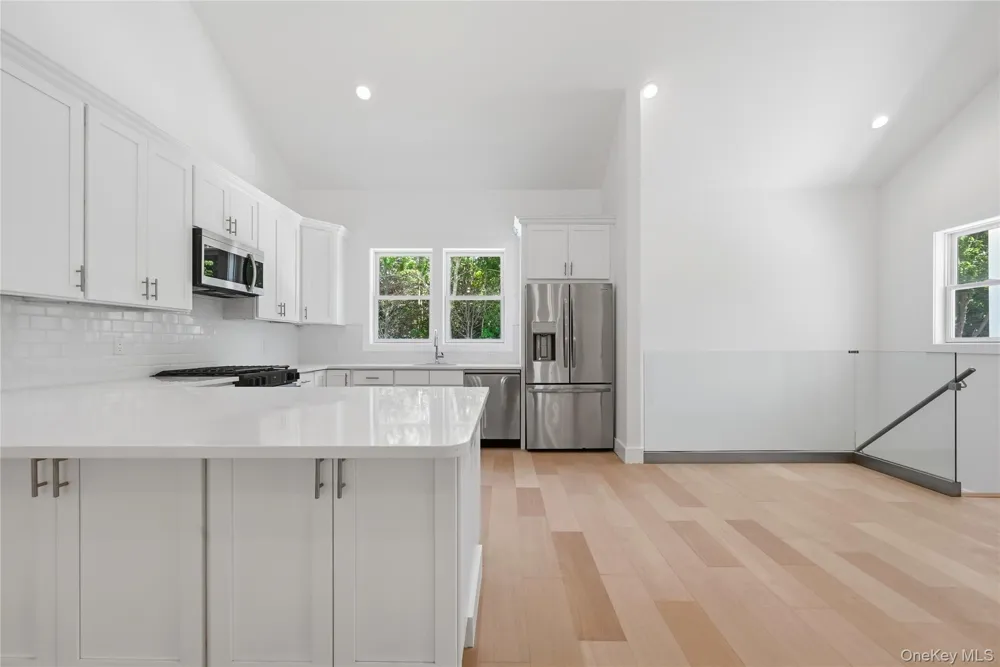 19 Montauk Highway #7 Westhampton, NY 11977