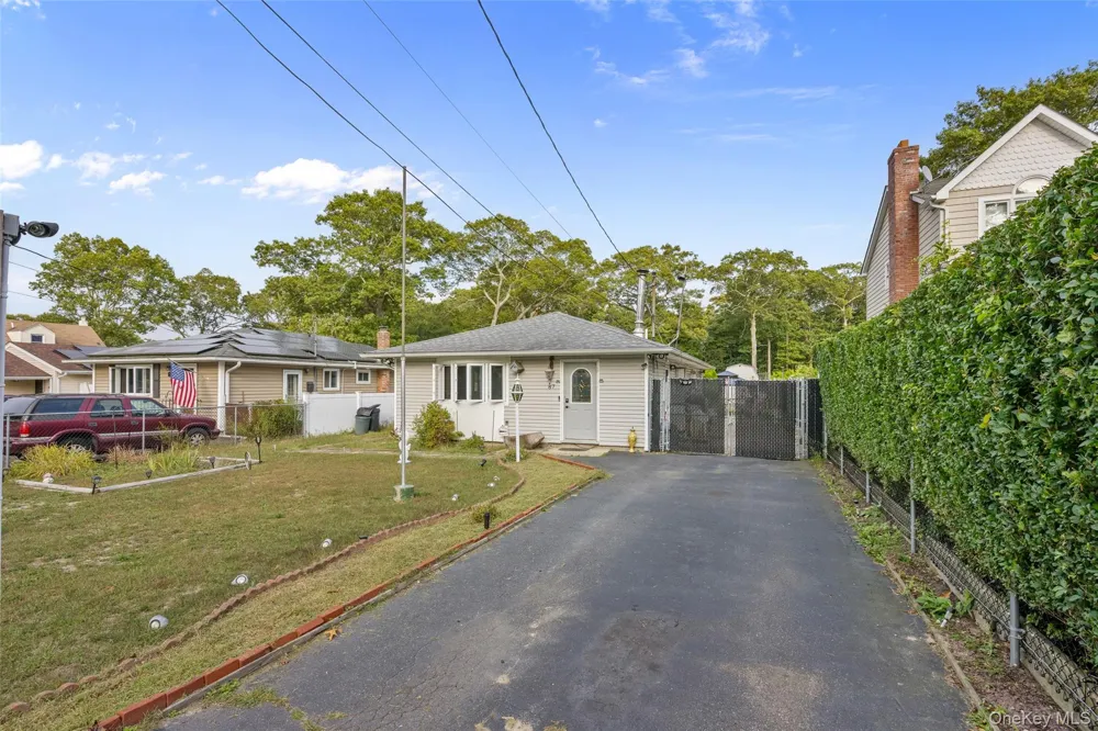 87 Biltmore Drive Mastic Beach, NY 11951