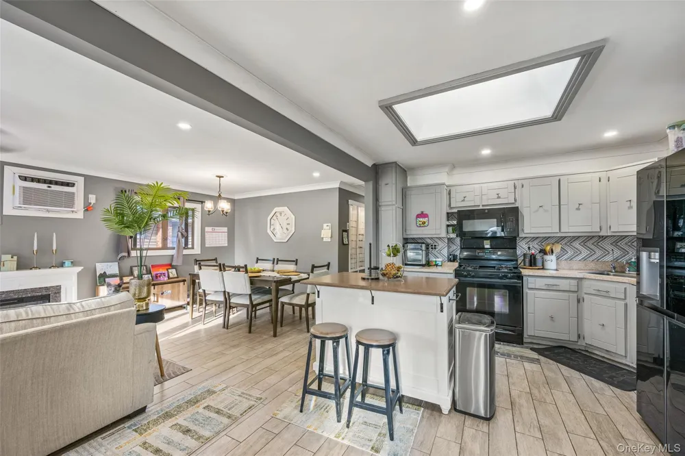 87 Biltmore Drive Mastic Beach, NY 11951