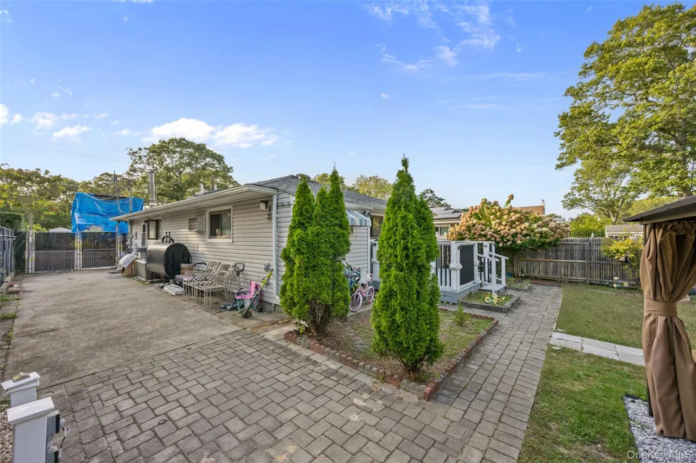 87 Biltmore Drive Mastic Beach, NY 11951
