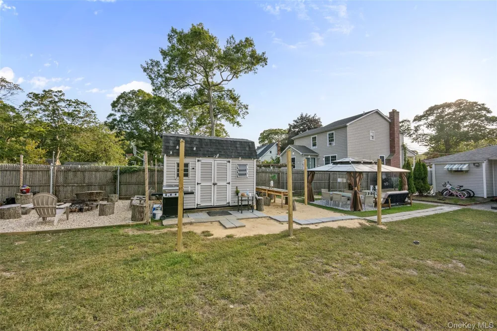 87 Biltmore Drive Mastic Beach, NY 11951