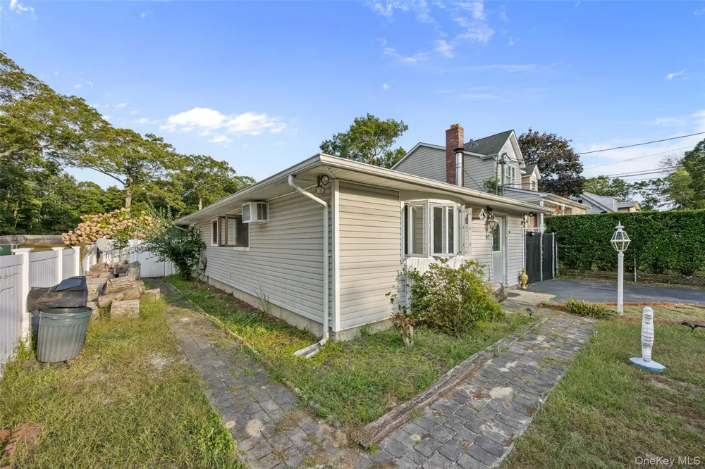 87 Biltmore Drive Mastic Beach, NY 11951