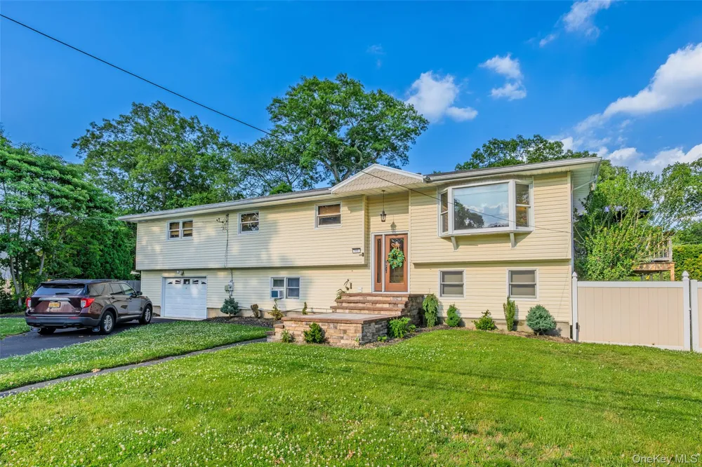 111 Brunswick Road Lake Ronkonkoma, NY 11779