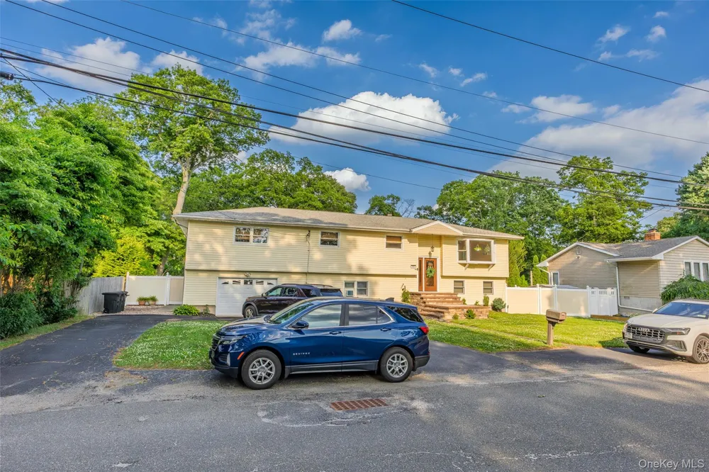 111 Brunswick Road Lake Ronkonkoma, NY 11779