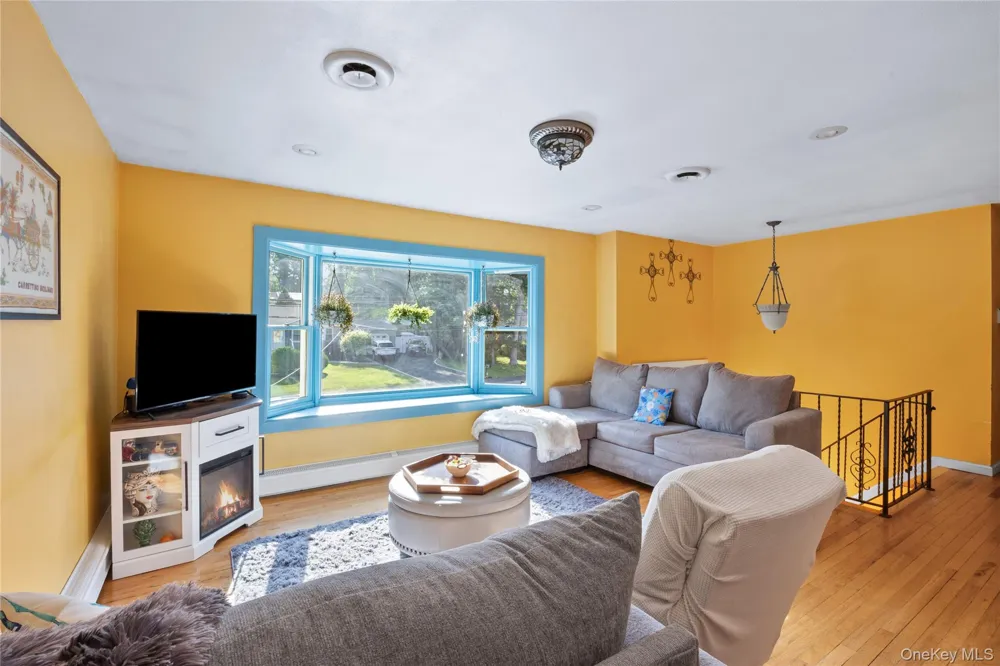 111 Brunswick Road Lake Ronkonkoma, NY 11779