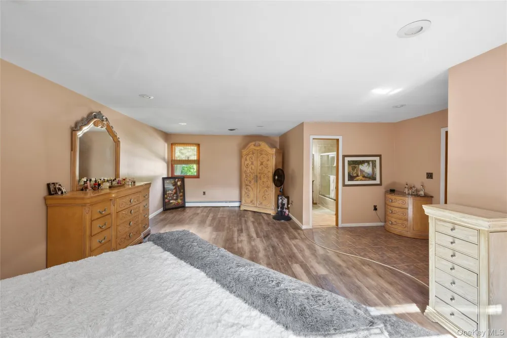 111 Brunswick Road Lake Ronkonkoma, NY 11779
