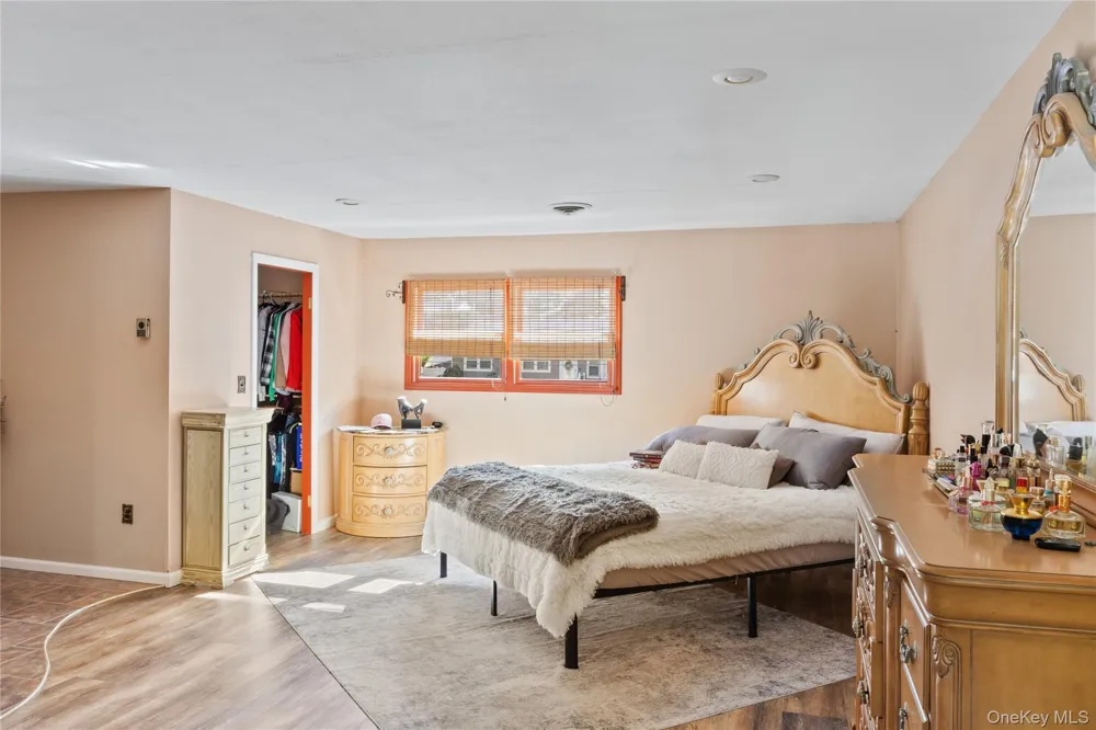 111 Brunswick Road Lake Ronkonkoma, NY 11779