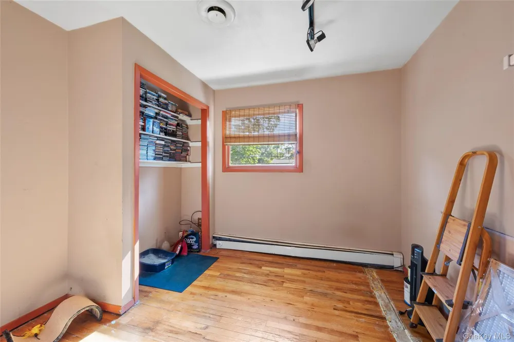 111 Brunswick Road Lake Ronkonkoma, NY 11779