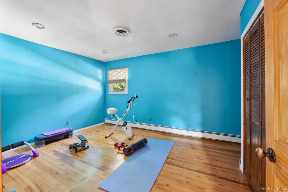 111 Brunswick Road Lake Ronkonkoma, NY 11779