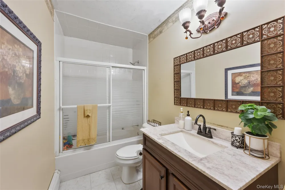 111 Brunswick Road Lake Ronkonkoma, NY 11779