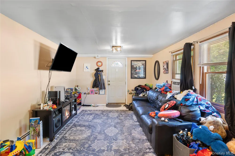 111 Brunswick Road Lake Ronkonkoma, NY 11779