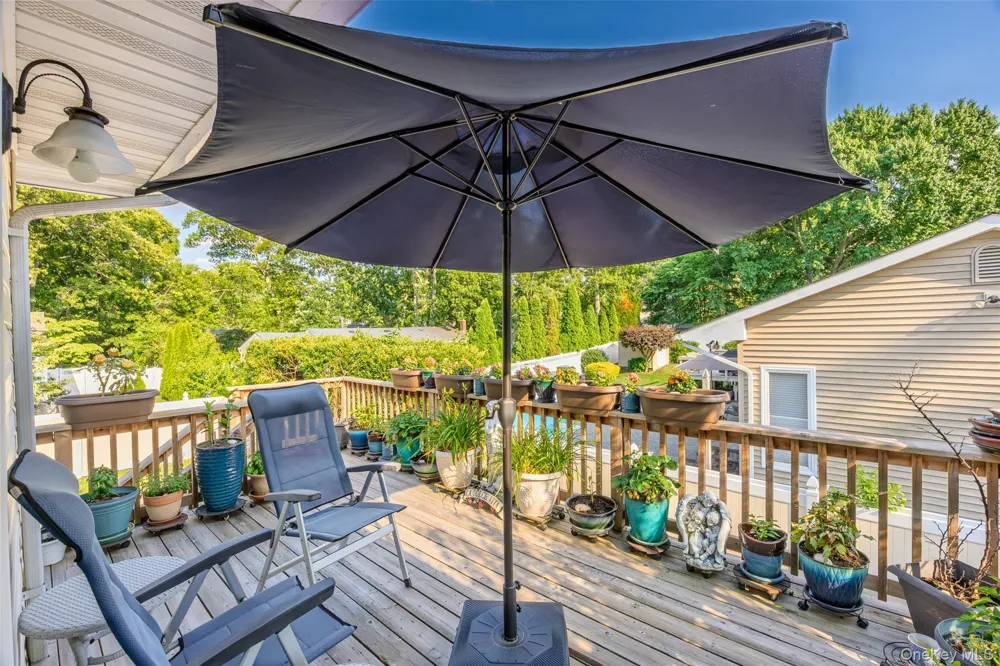 111 Brunswick Road Lake Ronkonkoma, NY 11779