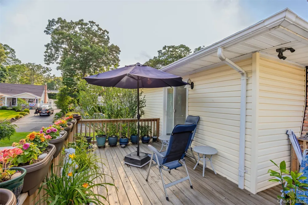 111 Brunswick Road Lake Ronkonkoma, NY 11779