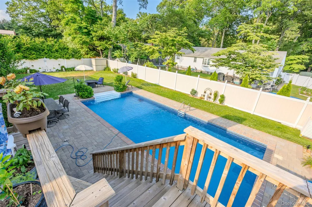 111 Brunswick Road Lake Ronkonkoma, NY 11779