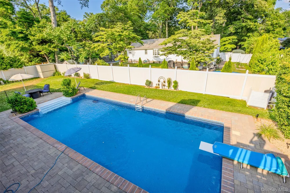 111 Brunswick Road Lake Ronkonkoma, NY 11779