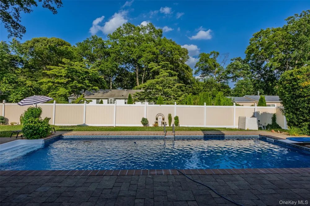 111 Brunswick Road Lake Ronkonkoma, NY 11779