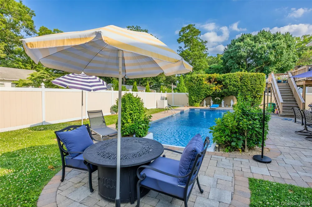 111 Brunswick Road Lake Ronkonkoma, NY 11779