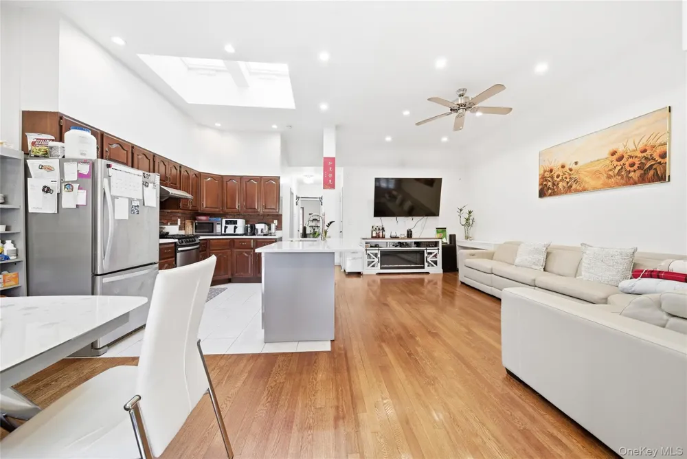53-74 62nd Street Maspeth, NY 11378