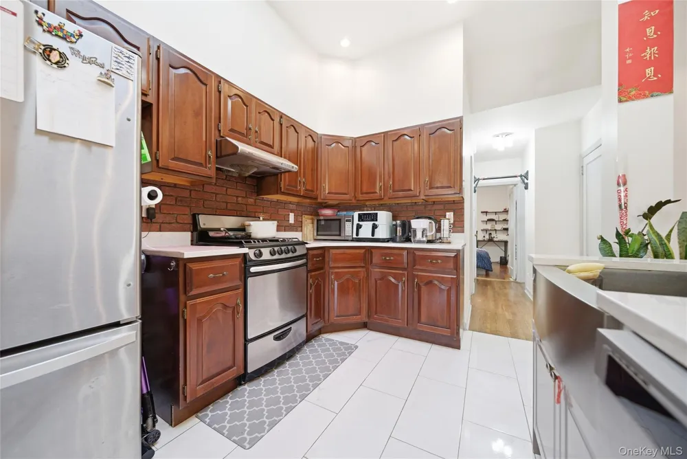 53-74 62nd Street Maspeth, NY 11378