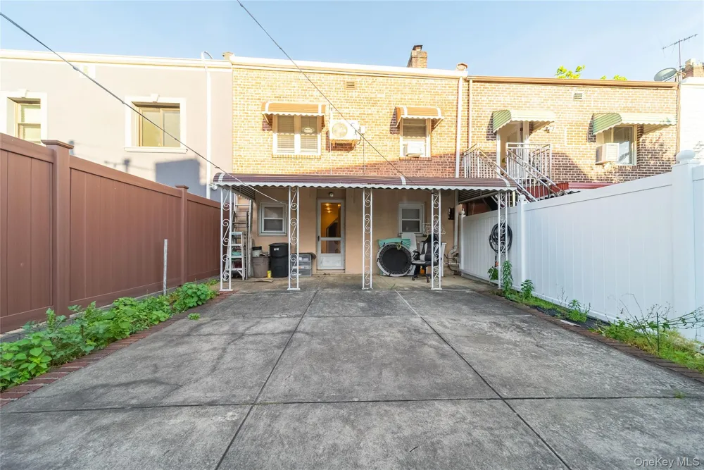 53-74 62nd Street Maspeth, NY 11378