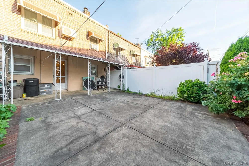 53-74 62nd Street Maspeth, NY 11378