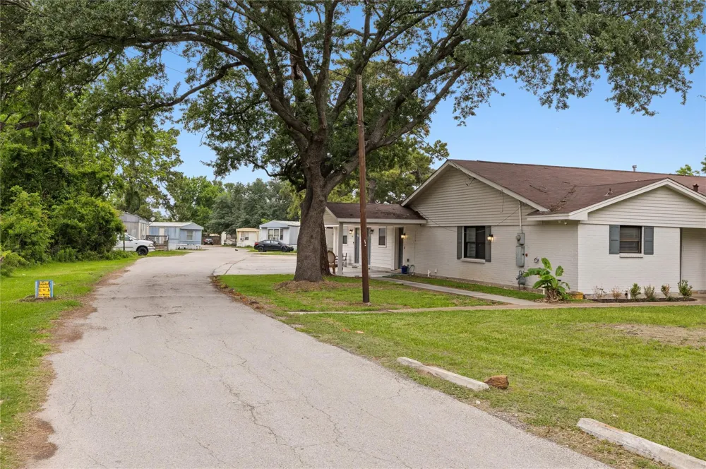 15603 Brentwood Street Channelview, TX 77530