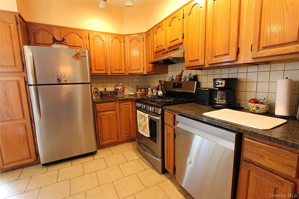 72-19 66th Road Middle Village, NY 11379