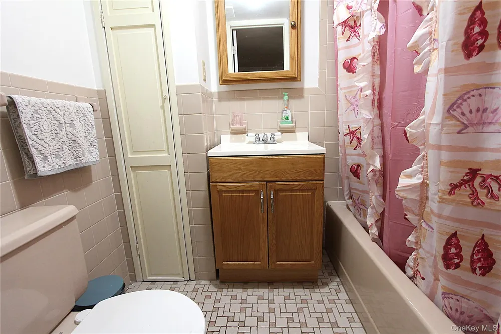72-19 66th Road Middle Village, NY 11379