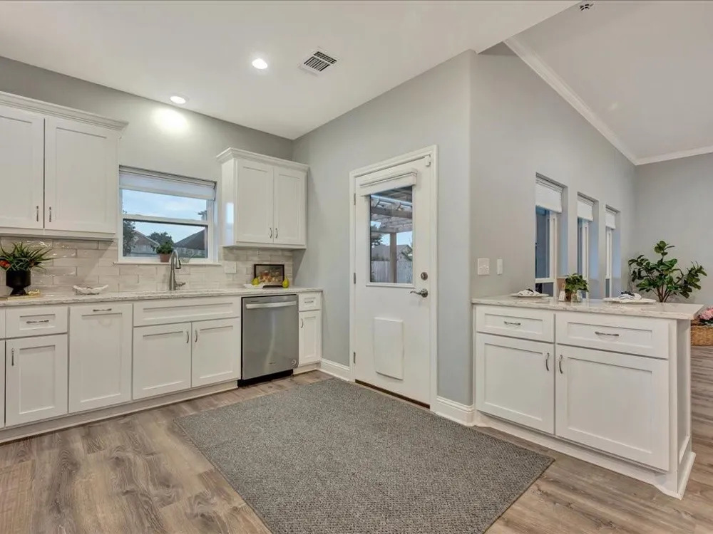 309 Saddle Brook Drive Lufkin, TX 75904