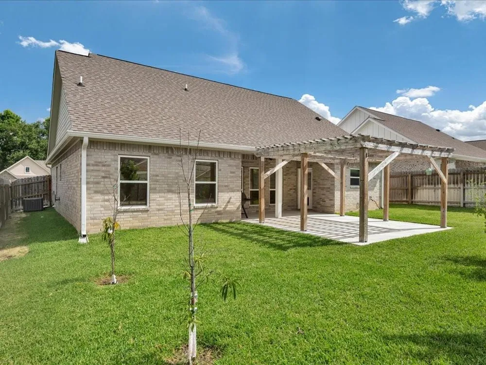 309 Saddle Brook Drive Lufkin, TX 75904