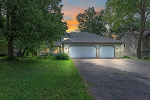 4909 W 150th Street